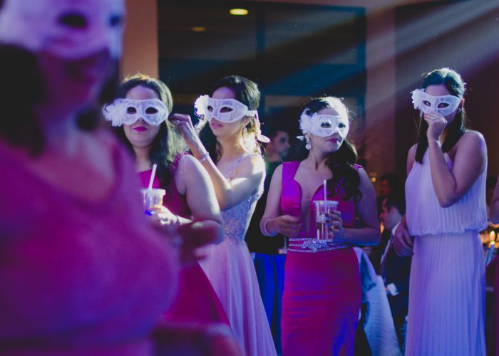 Damas listas para el ramo